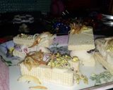 A picture of step 7 of White Christmas ice cream sandwich.