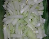 Foto langkah ke 1 dari resep Tumis labu siam ikan teri.
