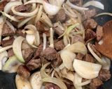 Gulasz wołowy z pieczarkami krok przepisu 3 zdjęcie