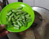 Foto langkah ke 3 dari resep Sup Jamur Tiram Daging Giling.
