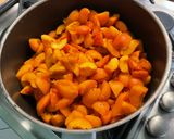 Une image de l'étape 3 de Compote d’abricots au miel de printemps.