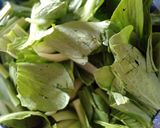 Hình bước làm 1 của món Cải thìa nấu mọc