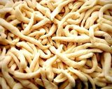 Foto del passaggio 4 della ricetta Strozzapreti con pesto Trapanese