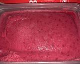 A picture of step 2 of Cherry Frozen Yoghurt.