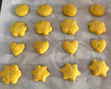A picture of step 11 of Avocado Biscuits.