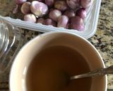 A picture of step 2 of Pickled Shallots in Vinegar.
