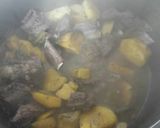 Foto del paso 5 de la receta: Cordero guisado con batata y cebolla caramelizada