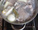 Foto del paso 1 de la receta: Empanada de carne cortada a 🔪 cuchillo