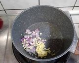 Foto langkah ke 2 dari resep Mie Instan Nyemek.