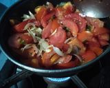 A picture of step 2 of Tomato and Onion Chutney.