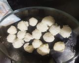 A picture of step 5 of Angoori Rashmalai.