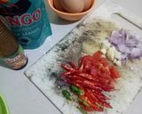 Foto langkah ke 1 dari resep Telur Ceplok Kuah Kecap.