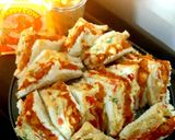 A picture of step 3 of Pizza chicken sandwich.