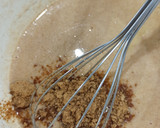 Foto del paso 2 de la receta: Bizcocho húmedo con confitura de nísperos y manzana 🍎