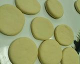 A picture of step 3 of Small Bread/Kubus (Air Frying Small Bread).