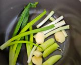 A picture of step 2 of Braised Pork Belly with Bamboo Shoots.