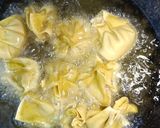 Gambar langkah 4 resipi Wantan Ayam Sayur.