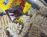 मॅगी भेळ (Maggi bhel recipe in marathi) रेसिपी स्टेप 1 फोटो