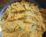 A picture of step 3 of Karjat batata vada.
