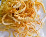A picture of step 4 of Bún Trộn Mắm Nêm (Hue-Style Noodle Salad).