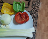 Foto del paso 2 de la receta: Quiche con verduras, gambones y bacon