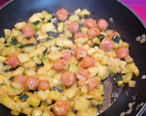 Foto del paso 3 de la receta: Tortilla de calabacín y longaniza roja
