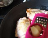 A picture of step 3 of Chicken Thighs with Orzo Pasta.