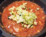 Foto del paso 2 de la receta: Lasaña de calabacín con atún