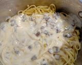 Foto del paso 6 de la receta: Tallarines en salsa de queso con ibérico