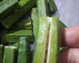 A picture of step 2 of Sweet N Sour Stir Fry Bhindi.