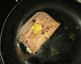 Foto del paso 4 de la receta: Tortas de jamón calientes rellenas de queso asadero