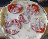 Foto del paso 3 de la receta: Tarta de atún con tomate y puerro