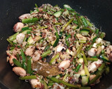 Foto del paso 6 de la receta: Arroz salvaje con verduras, chipirones y gambas