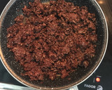 Foto del paso 2 de la receta: Empanada de morcilla y compota de manzana