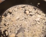 Foto del paso 1 de la receta: Arroz meloso con alcachofas y conserva de cerdo
