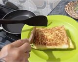 Foto langkah ke 4 dari resep Egg Toast.