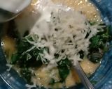 Foto langkah ke 3 dari resep Omelette sayur keju.