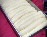 Foto langkah ke 5 dari resep Roti Sisir Tanpa Telur dan Susu Dengan Oven Pan.