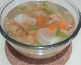 Foto langkah ke 3 dari resep Sup Sosis Bening.