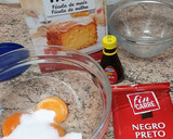 Foto del paso 1 de la receta: Natillas caseras de chocolate con ron