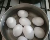 Foto del paso 1 de la receta: Huevos rellenos