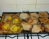 Foto del paso 3 de la receta: Costeletas de cerdo y colchón de verduras y huevo a la plancheta