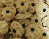 Foto langkah ke 6 dari resep Kue kering Semprit Terigu.