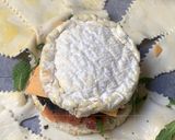 Une image de l'étape 9 de Feuilleté 🍂camembert le 🧀rustique🍋.