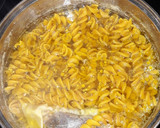 Foto del paso 1 de la receta: Fusilli de garbanzos y curcúma con salsa de cebolla y shiitakes
