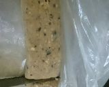A picture of step 5 of Banana oats choco cookies.