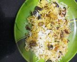 मशरूम बिर्याणी (Mushroom Biryani Recipe In Marathi) रेसिपी स्टेप 8 फोटो 