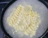 Foto langkah ke 1 dari resep Omelet mie keju.