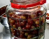 Hình bước làm 5 của món Ngâm rượu nho