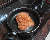 Foto del paso 1 de la receta: Cinta de lomo con champiñones al horno y papas fritas